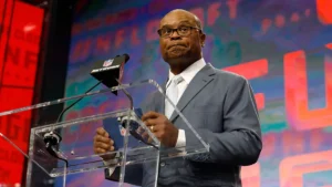 Mike-Singletary-4-Getty