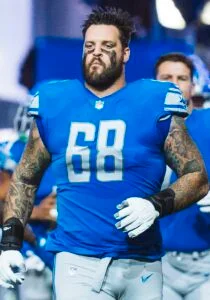 Taylor_Decker_Detroit_Lions_52480402764_cropped-2-210x300