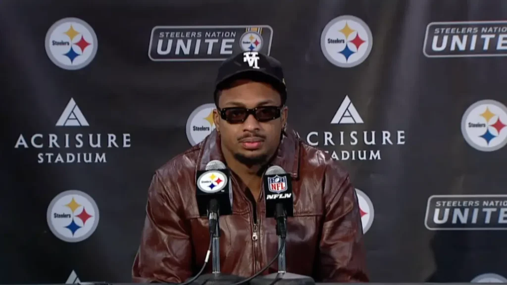deshonelliott349874879889778923789.jpg-1600x900-1
