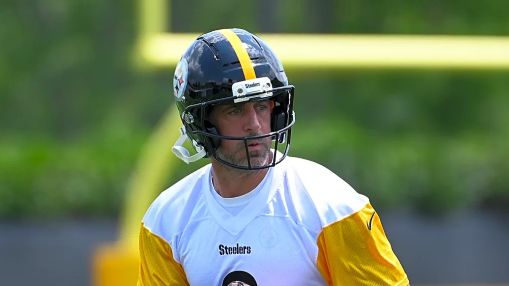 reporter-warns-steelers-fans-aaron-rodgers-agenda
